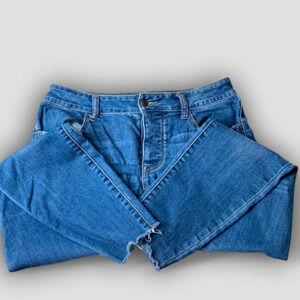 Maurice’s high rise button fly frayed hem skinny jeans size medium